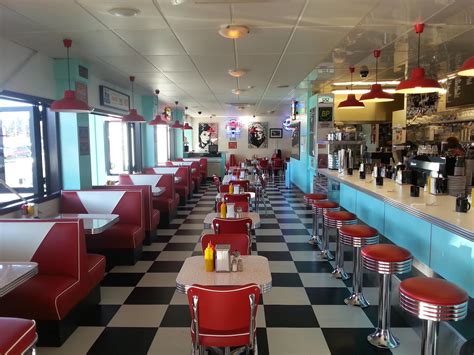 1950s diner decor